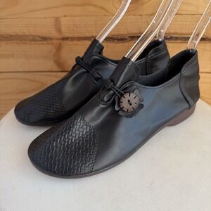 Faux Leather Soft Comfort Flex Flat Shoes Flower Black Whimsigoth Fairy 8.5/9